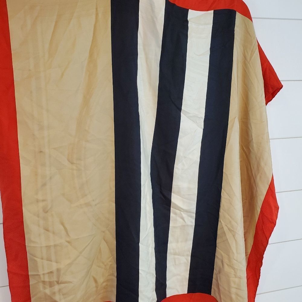 BURBERRY Mulberry Silk Twill Cape - Picture 10 of 15